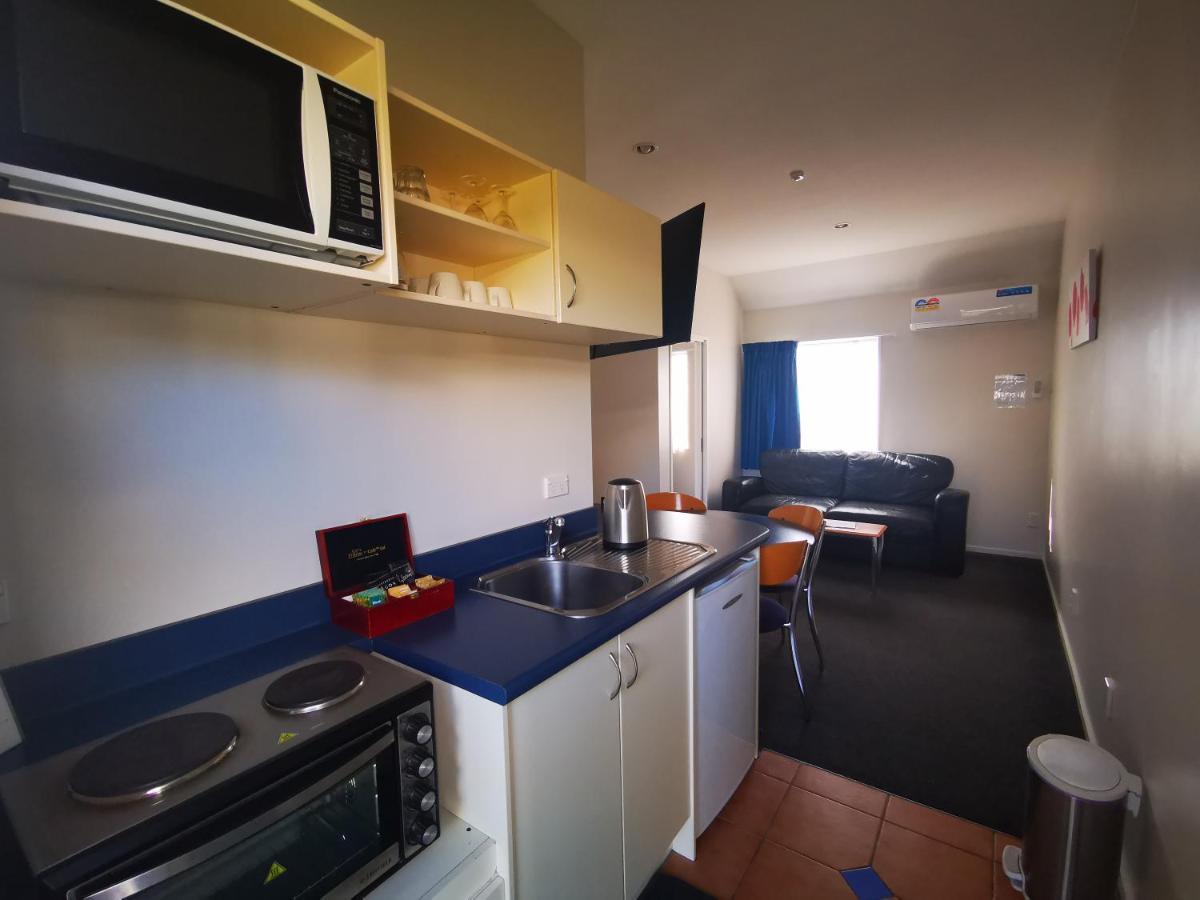 Airport Birches Motel Крайстчърч Екстериор снимка
