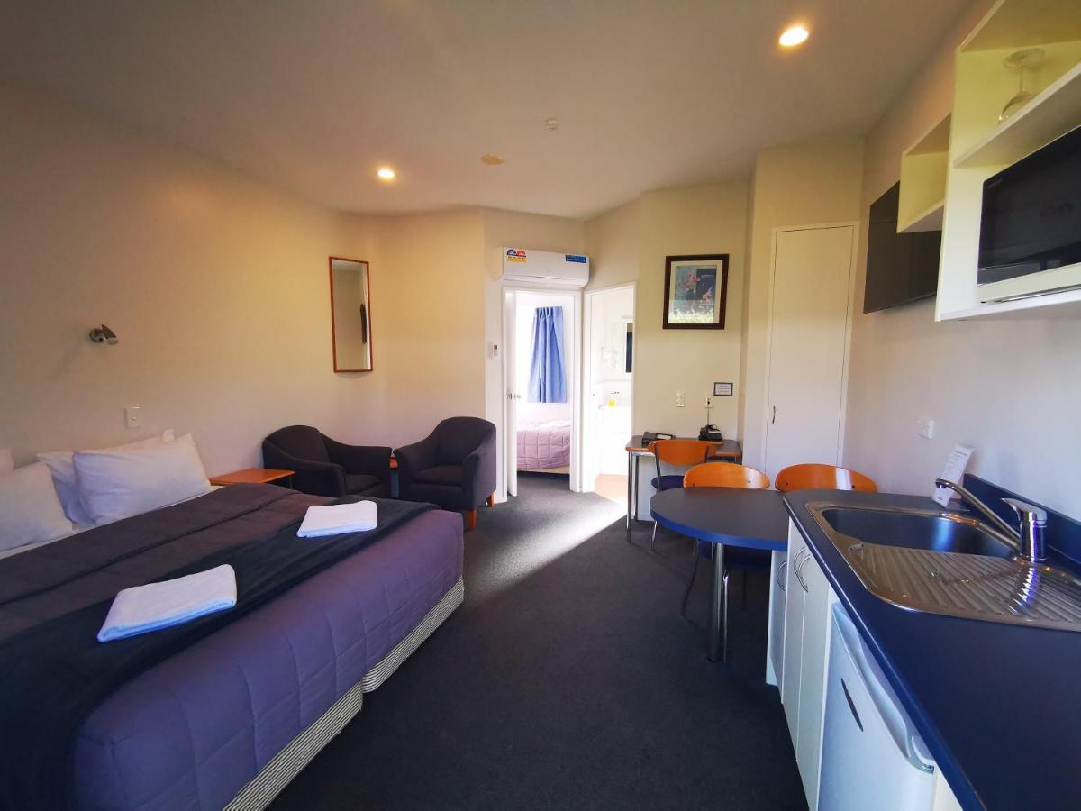 Airport Birches Motel Крайстчърч Екстериор снимка