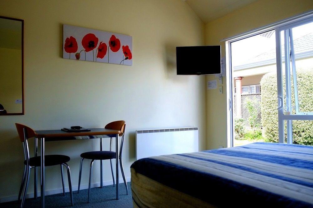 Airport Birches Motel Крайстчърч Екстериор снимка