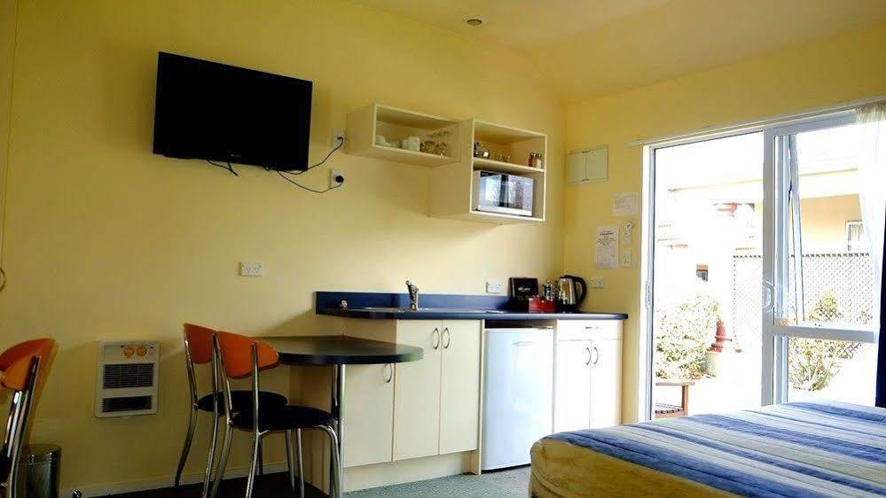 Airport Birches Motel Крайстчърч Екстериор снимка
