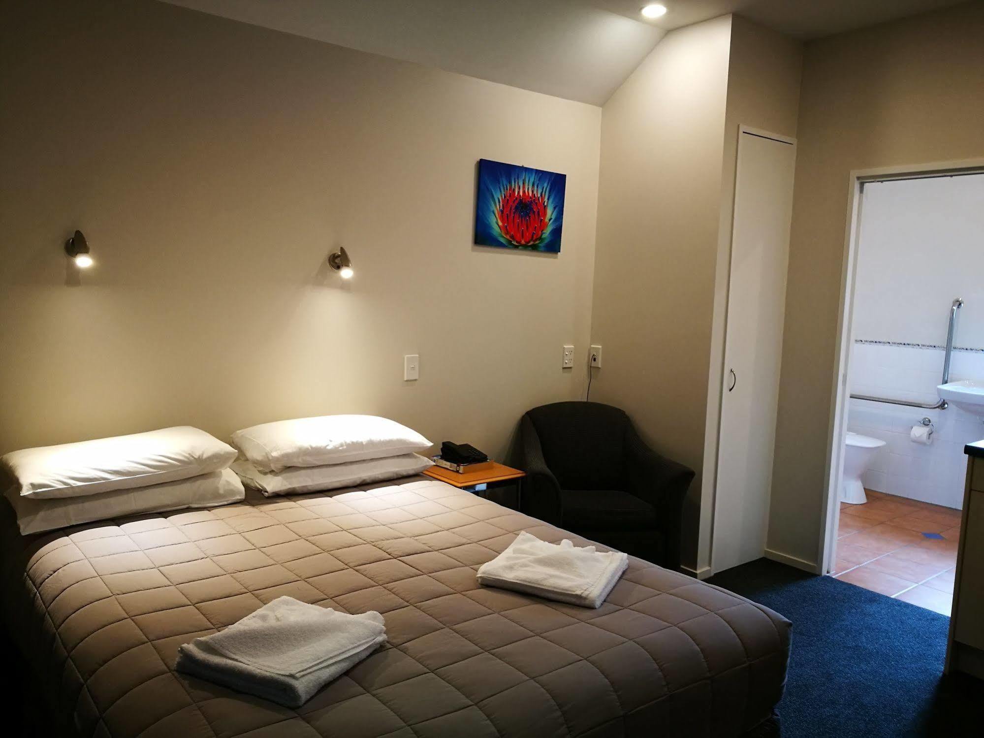 Airport Birches Motel Крайстчърч Екстериор снимка