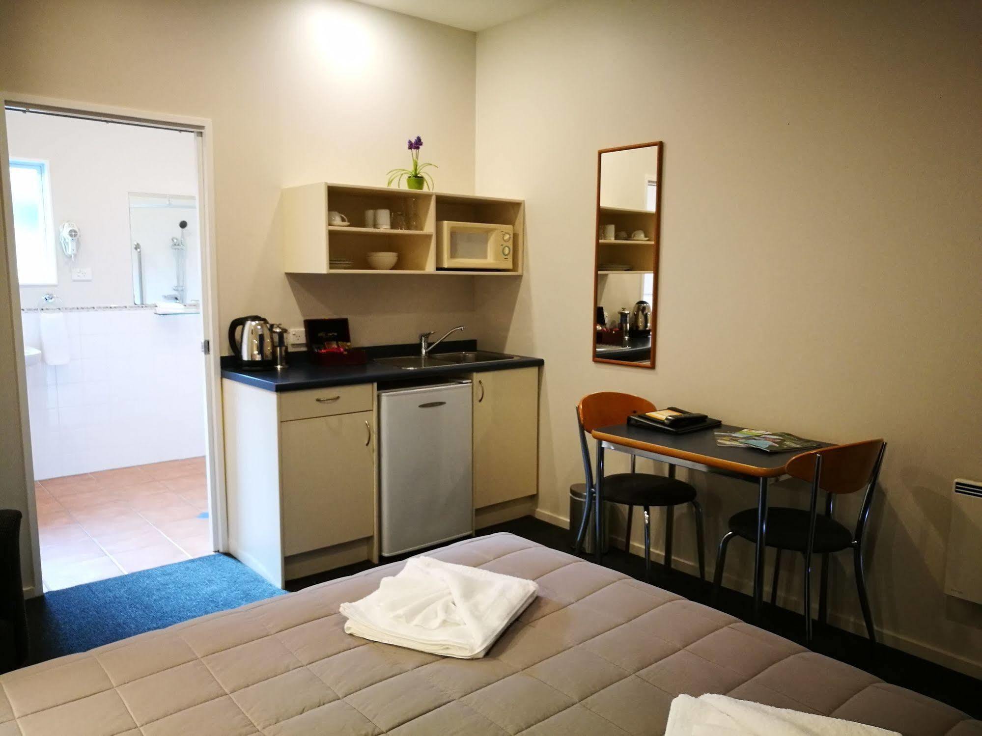 Airport Birches Motel Крайстчърч Екстериор снимка