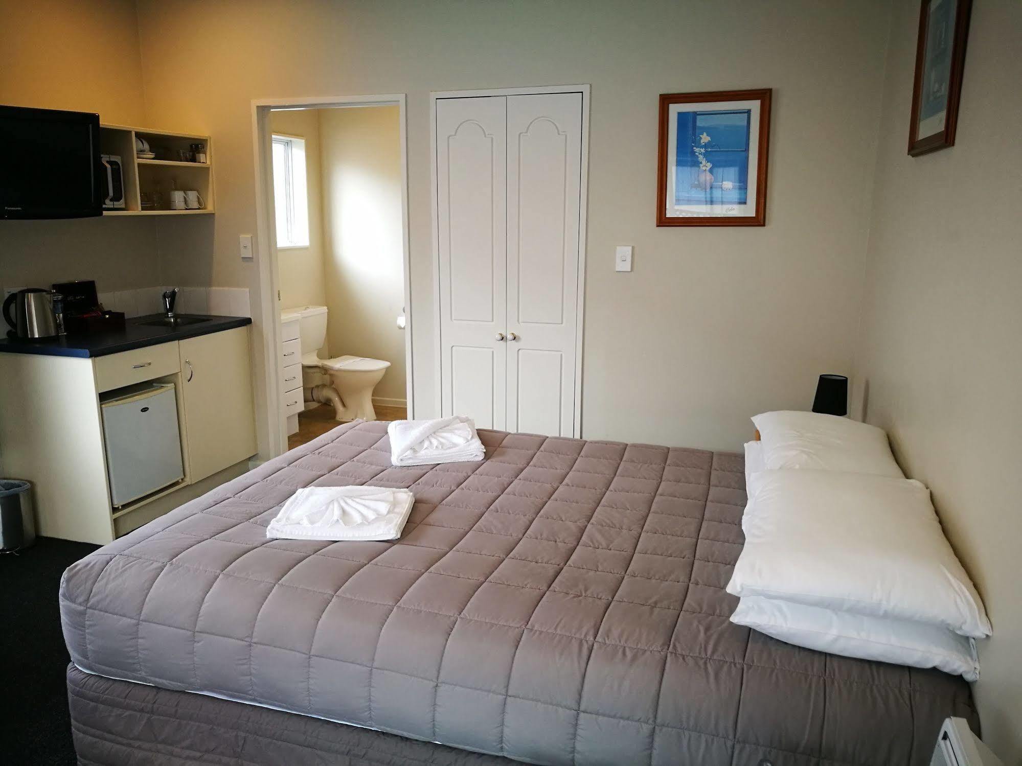Airport Birches Motel Крайстчърч Екстериор снимка