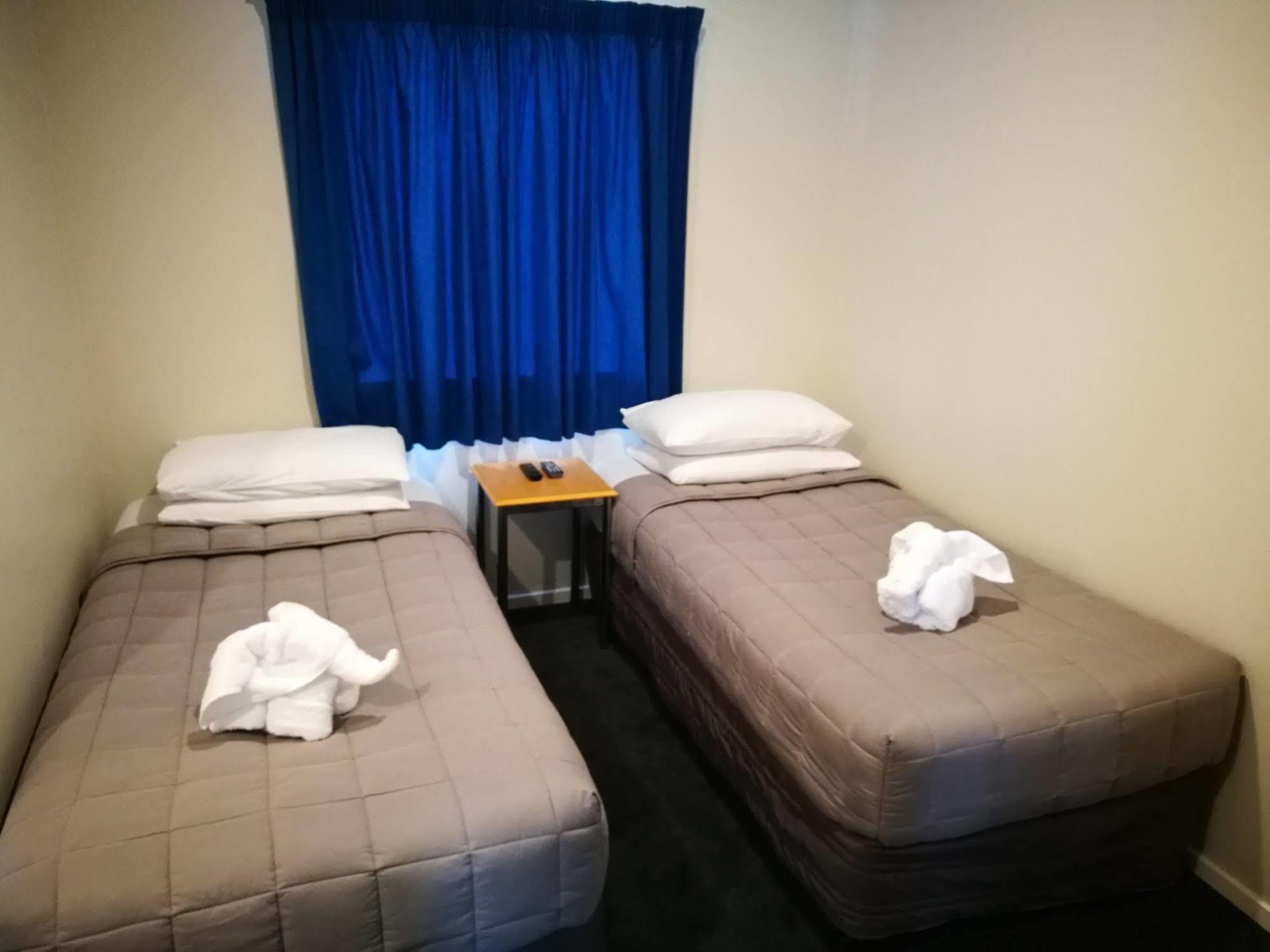 Airport Birches Motel Крайстчърч Екстериор снимка