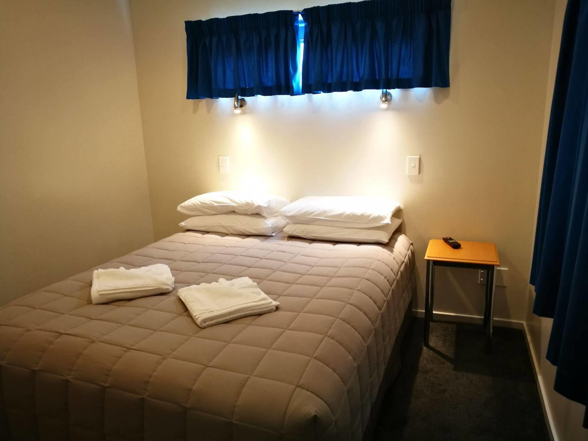 Airport Birches Motel Крайстчърч Екстериор снимка