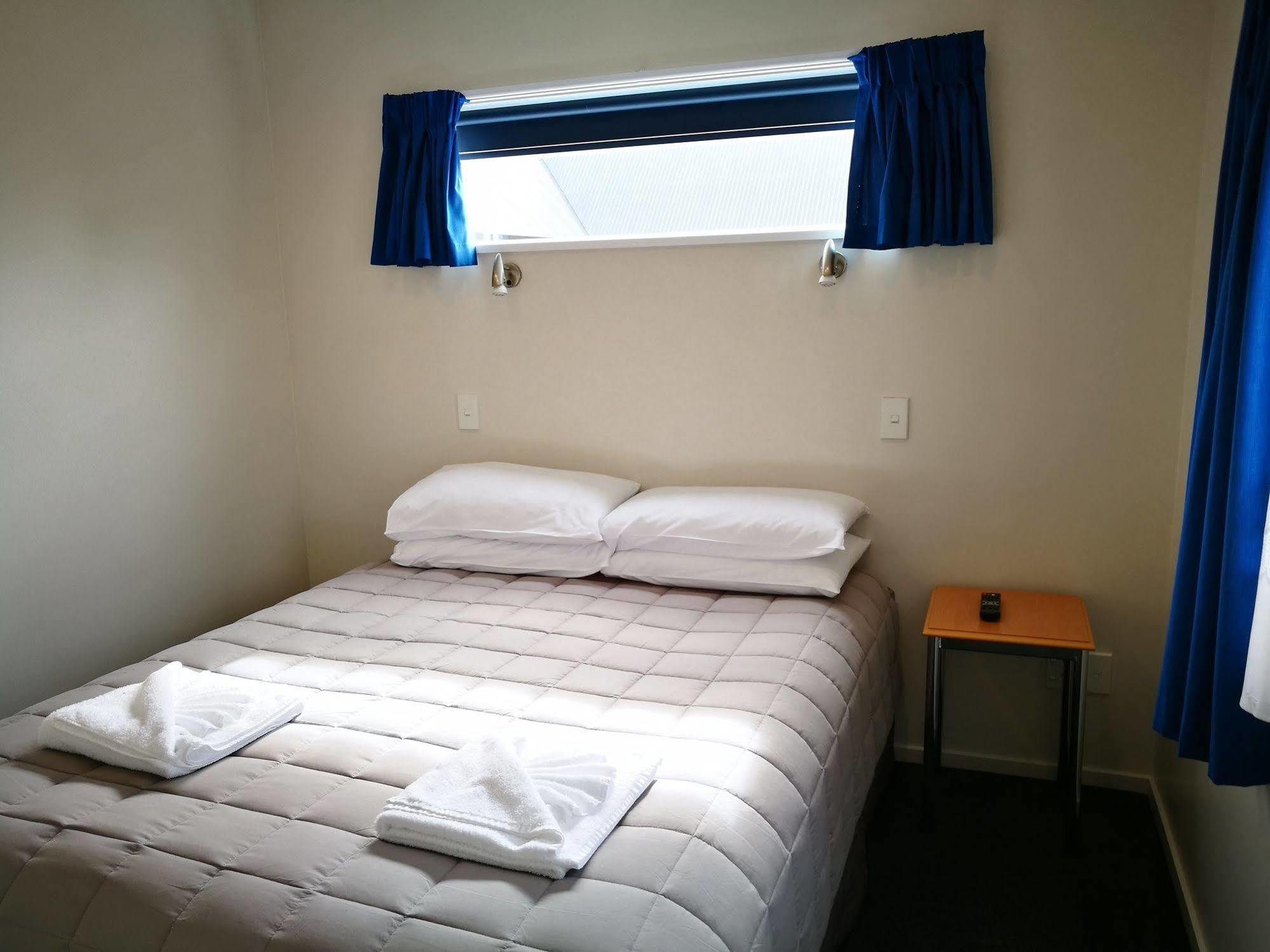 Airport Birches Motel Крайстчърч Екстериор снимка